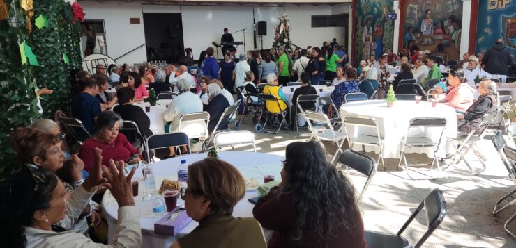 DIF Chapala hosts holiday posada for seniors