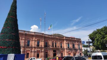 Chapala maintains essential services during holiday break