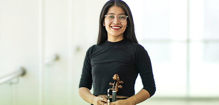 Violinist Brenda Galvan to solo in LCO’s Symphonic Passion