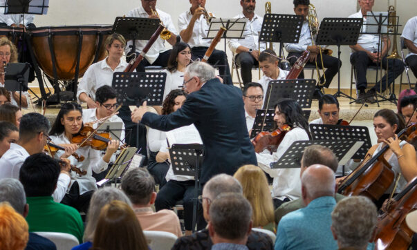 Music Sin Fronteras by Patrick O’Heffernan