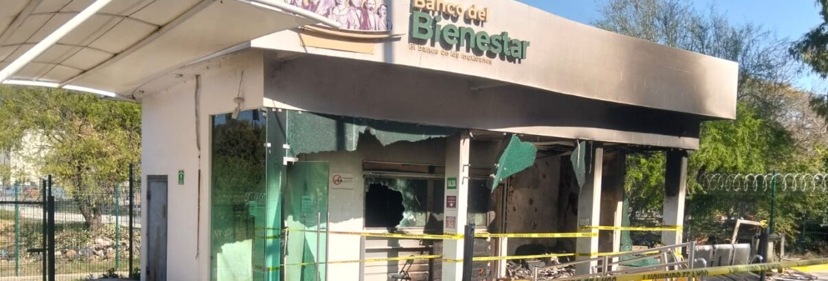  Chapala reports fires in vehicles, businesses, and public buildings after February 21 <br /> <span style='color:#797979;font-size:15px;font-family: Georgia, Cambria, 'Times New Roman', Times, serif;'>Authorities responded to several arson fires in different parts of the municipality</span>