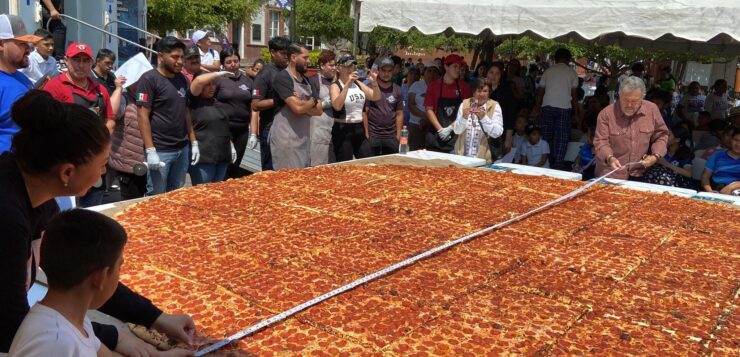 Jocotepec makes largest pizza in the Lakeside