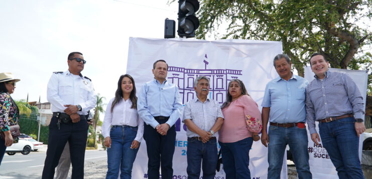 New traffic lights installed on Carretera in west Ajijic