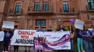 8M marchers in Chapala and Mexico