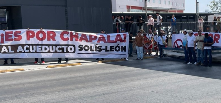 Lake Chapala residents protest Solís-León Aqueduct in Guadalajara