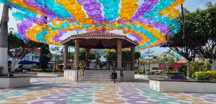 Santa Cruz de la Soledad prepares for Cross Festival