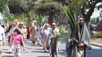Chapala Celebrates Palm Sunday with Procession to the Parish