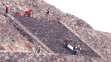Copycat shooting at Teotihuacán pyramid shocks Mexico