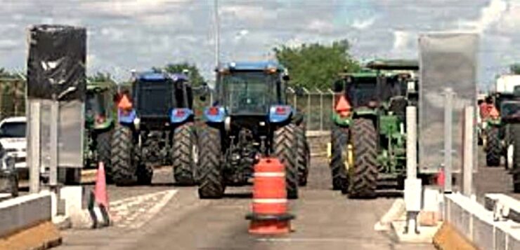 Threatened highway blockades in Lakeside fail to materialize