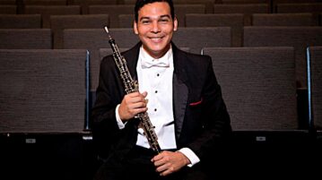 PHOTONOTE: Jalisco Filarmónica Orquesta principal oboist Elly Molletones