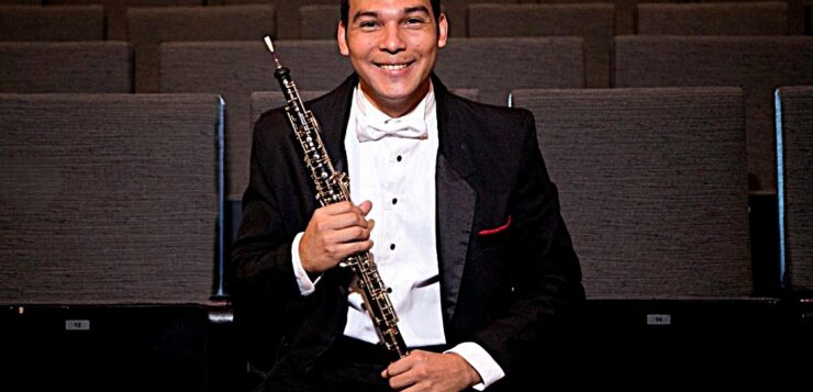 PHOTONOTE: Jalisco Filarmónica Orquesta principal oboist Elly Molletones