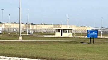 Sheinbaum demands Mexican consular oversight of ICE prisons after 15th death