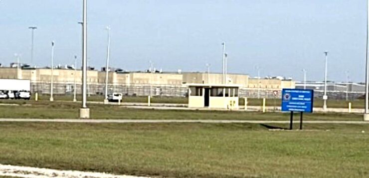 Sheinbaum demands Mexican consular oversight of ICE prisons after 15th death