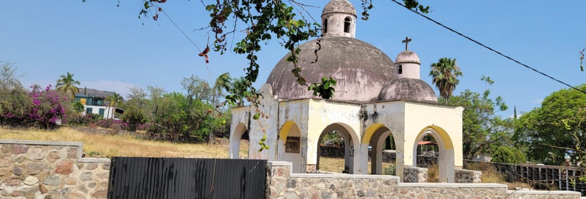  Chapala government seeks to expand San Antonio Tlayacapan cemetery <br /> <span style='color:#797979;font-size:15px;font-family: Georgia, Cambria, 'Times New Roman', Times, serif;'>Municipal property sale sparked debate over cemetery land</span>