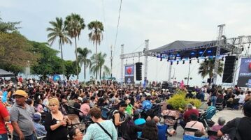 Two thousand celebrate Mothers in Chapala ceremonies