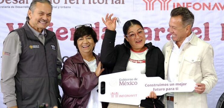 First homes delivered in El Salto; 75,000 more projected