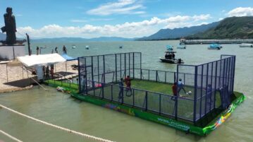 The Jalisco State Government paid for the floating soccer field in Chapala