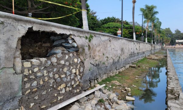 Wave damage repaired on the Ajijic Boardwalk