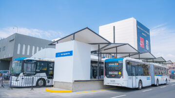 Line 5 airport service begins operations