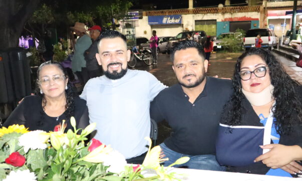 Ajijic honors Father Fernando Gómez on priesthood anniversary