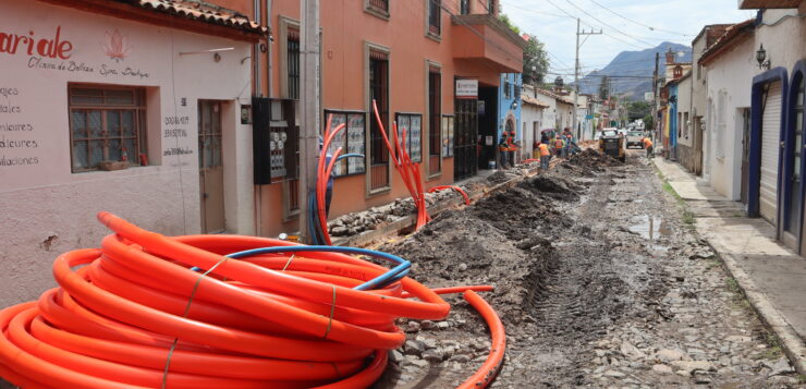 Ajijic underground cabling pushes ahead despite early rains