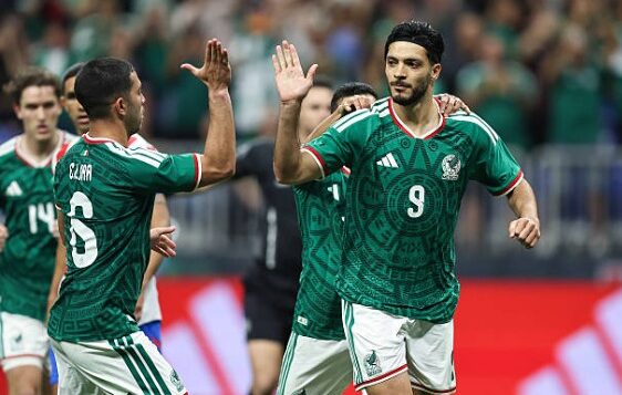 Mexico wins the World Cup opener 2-0 amid disciplinary chaos