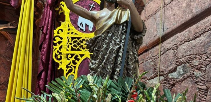 The San Juan Cosalá festival draws thousands