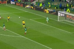 El Tri ends 40-year drought, marches into round of 16